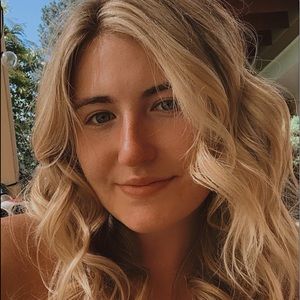 Meet your Posher, Carly